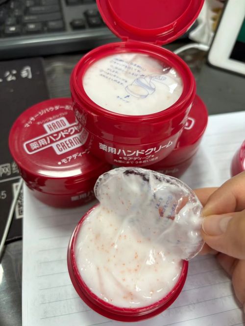 护手霜年度10大全球公认最好用的护手霜凯发K8旗舰店APP十大公认最好用的(图3)