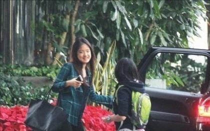 3位男星个个花钱如流水一般人真养不起凯发k8登录vip娶了“败家老婆”的(图1)